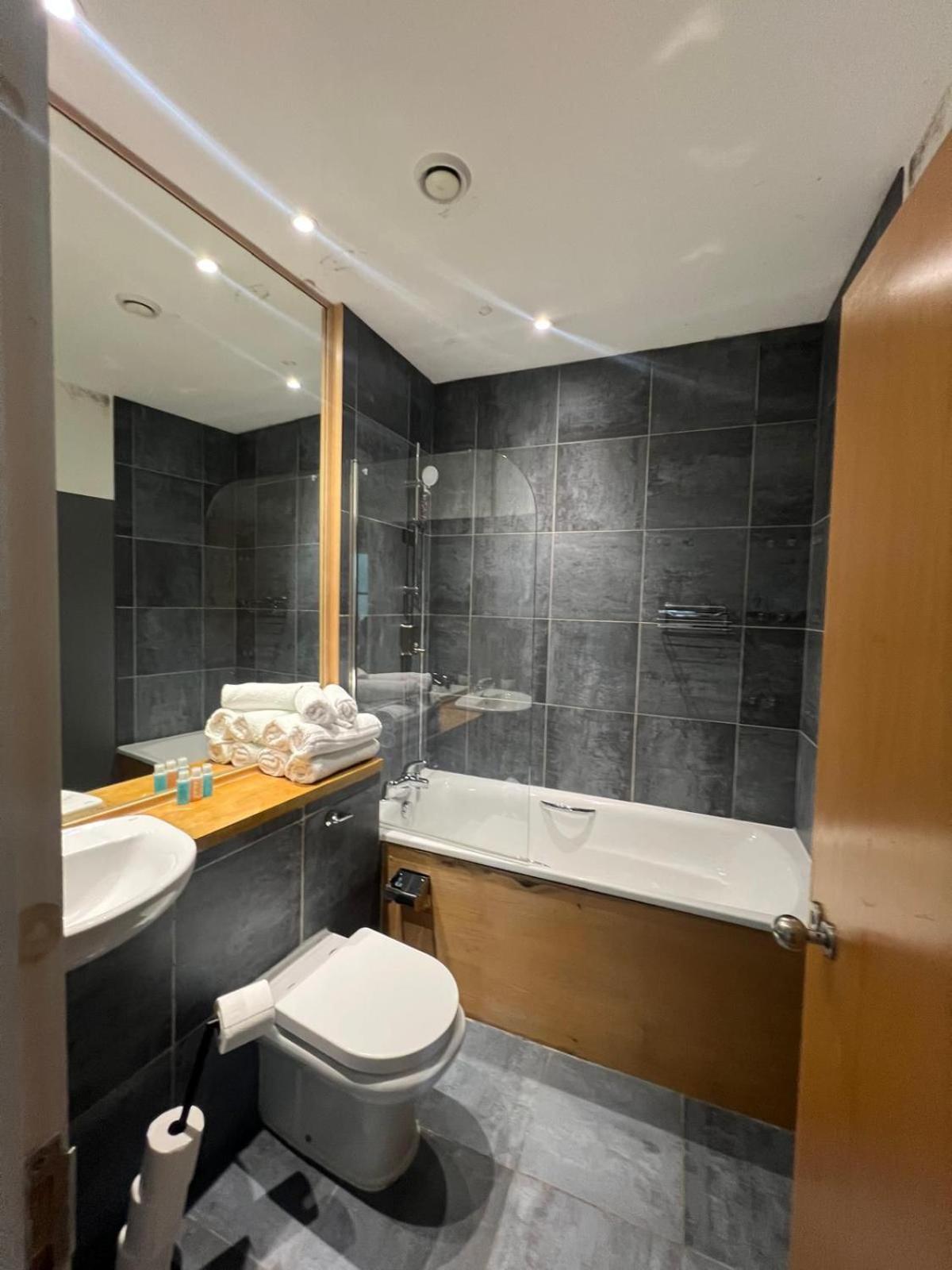 Super Prime City Centre Modern 3 Bed Apartment Liverpool Bagian luar foto